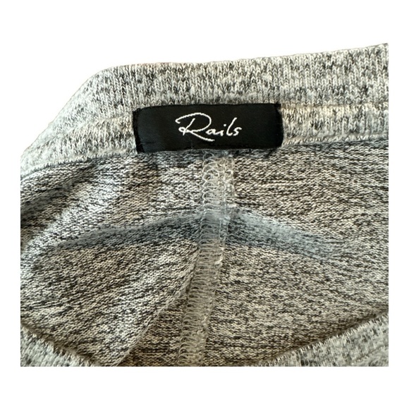 EUC Rails Iggy Top Melange Grey Sz L Soft Casual Versatile Minimalist Classic - Picture 5 of 6